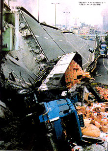 Devastating effects of 1995 Kobe earthquake